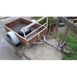 Aanhanger enkel asser 750kg voor weinig! Nieuwe banden