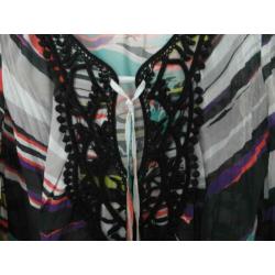 Vrolijk gekleurde blouse merk Summum maat L