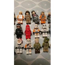 18 lego starwars poppetjes partij plus onderdelen