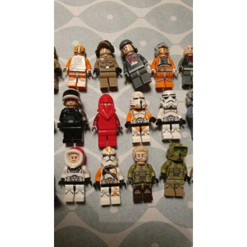 18 lego starwars poppetjes partij plus onderdelen