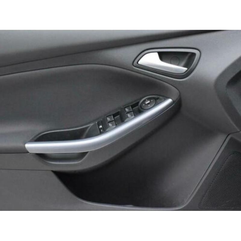Ford Focus Wagon 1.0 EcoBoost Titanium | Navigatie | Trekhaa
