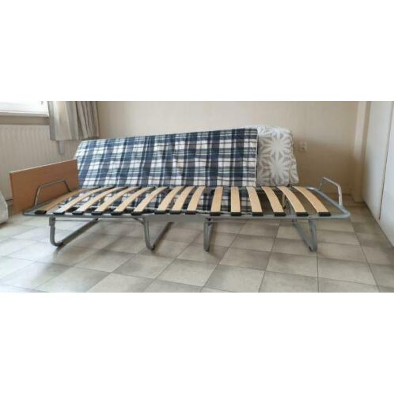 Opklap bed incl matras.