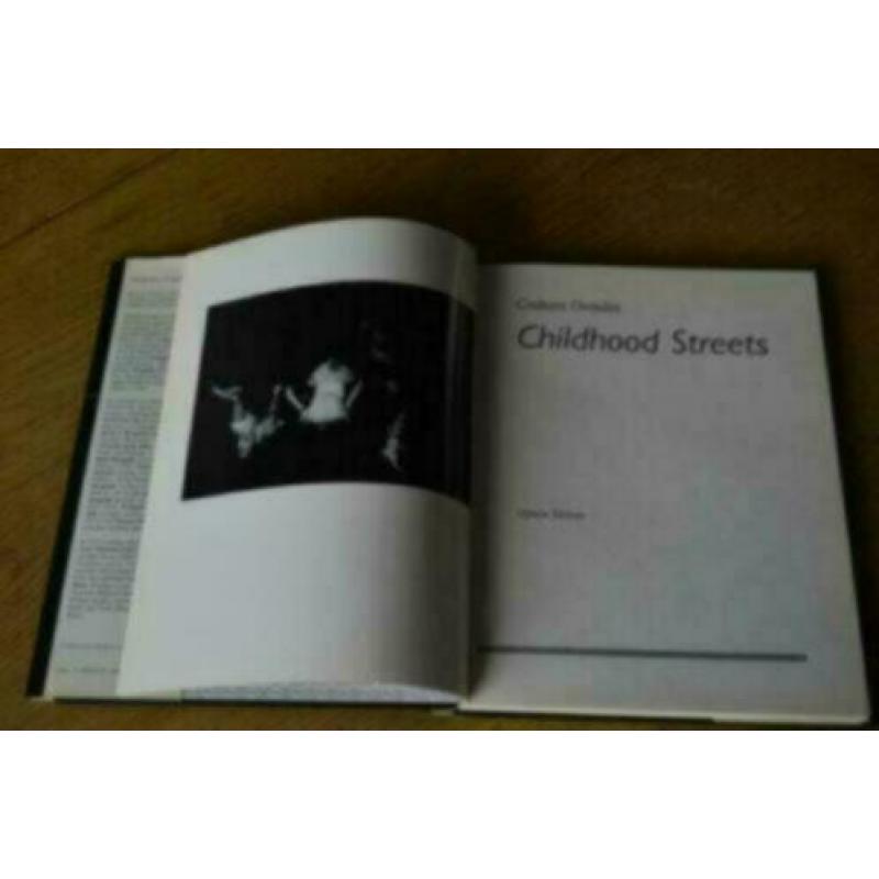 Graham Ovenden - Childhood streets / fotografie