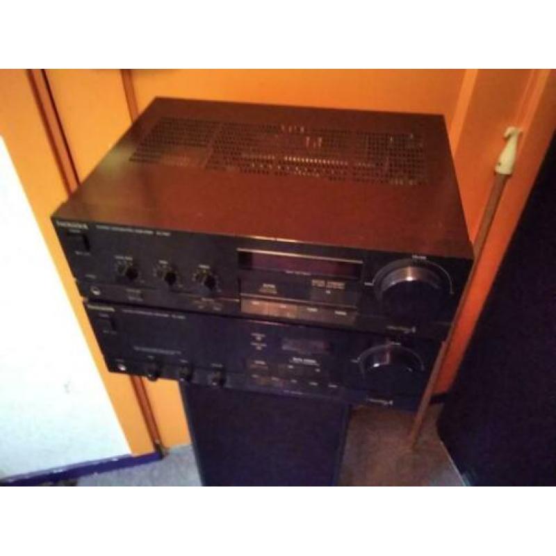 2x Technics versterker