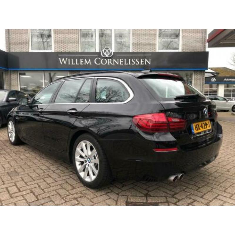 BMW 5-serie Touring 520d Executive Aut. Panoramadak Trekhaak