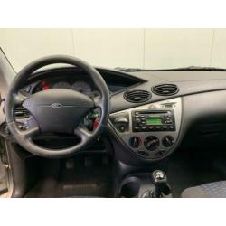Ford Focus Wagon 1.6-16V Collection AIRCO-LMV-DAKRAILS-ELECT