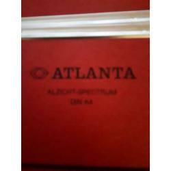35 nieuwe a4 hangmappen van Atlanta met ruiters
