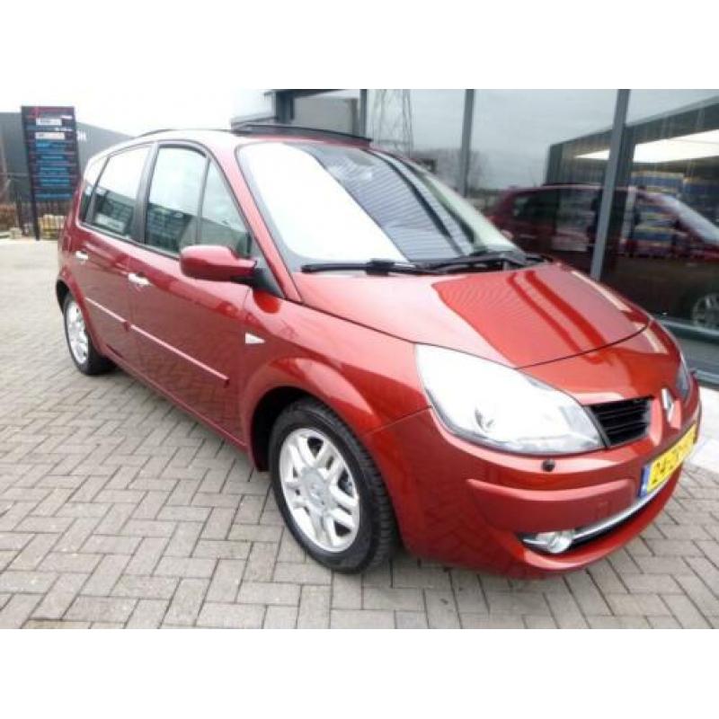 Renault SCENIC 2.0 16V Automaat + Panoramadak - Xenon - Trek