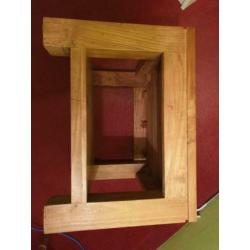 salontafel taek 60x60 cm hoogte 45 cm massief