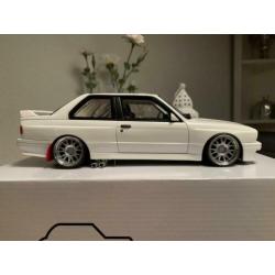 Uniek ! BMW M3 E30 Gr.A pro drive met 18 BBS velgen ! Nieuw