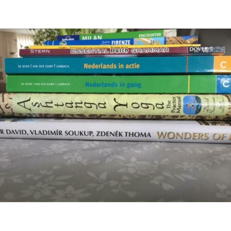 20 English -Reading books-to learn Dutch- yoga