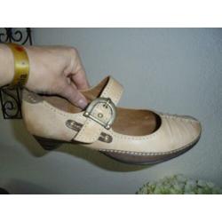 S7) cellini lage hak leren schoenen maat 6,5 = 39,5