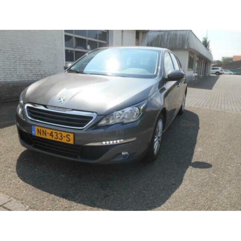 Peugeot 308 1.2 130pk Automaat. Style