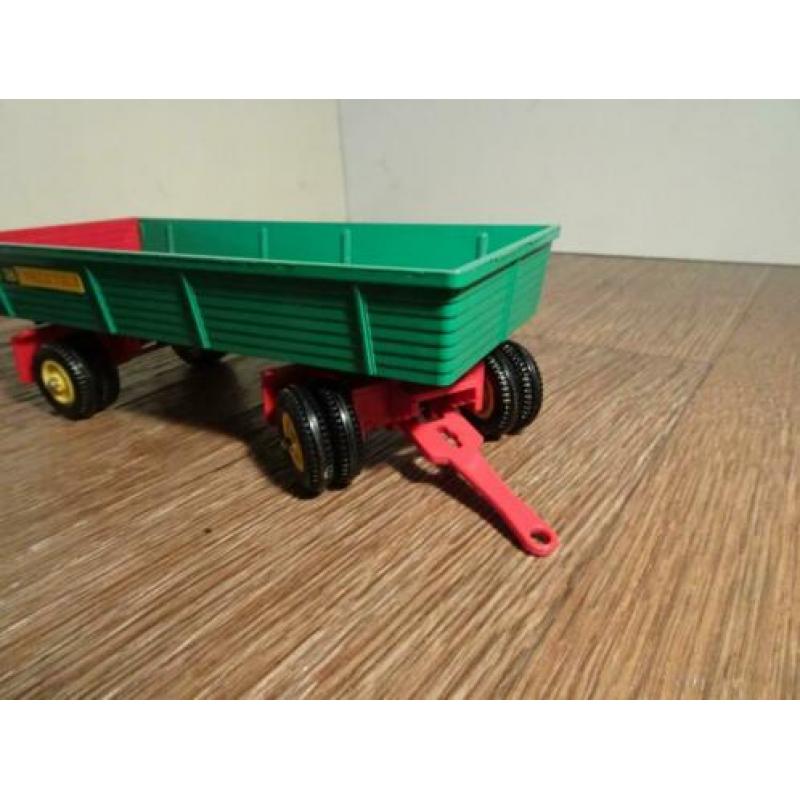 Te koop Britains 8 Wheeled trailer.