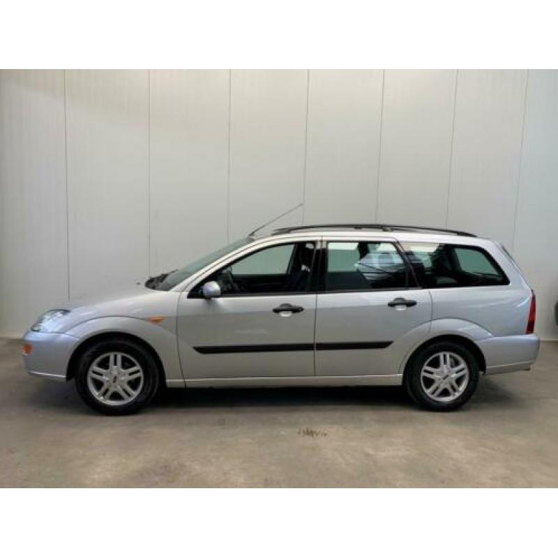 Ford Focus Wagon 1.6-16V Collection AIRCO-LMV-DAKRAILS-ELECT