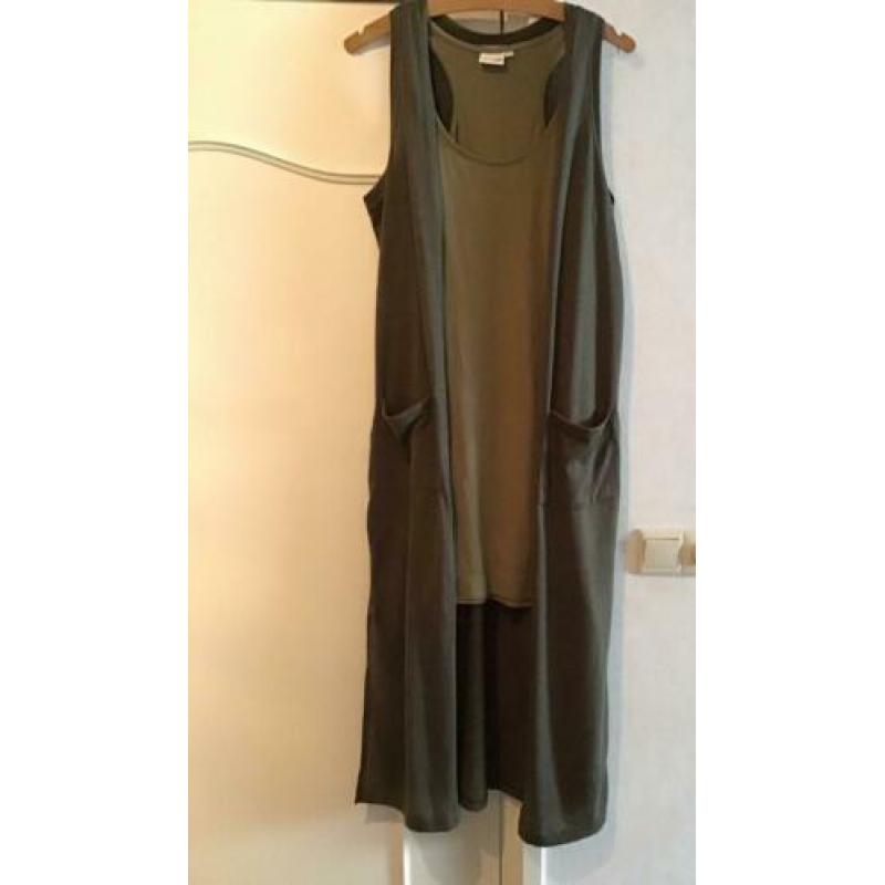 Te koop groen jurkje met vest maat 40