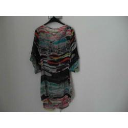Vrolijk gekleurde blouse merk Summum maat L