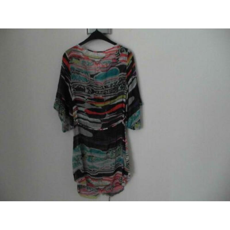 Vrolijk gekleurde blouse merk Summum maat L