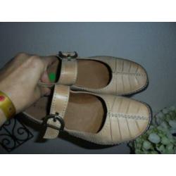 S7) cellini lage hak leren schoenen maat 6,5 = 39,5