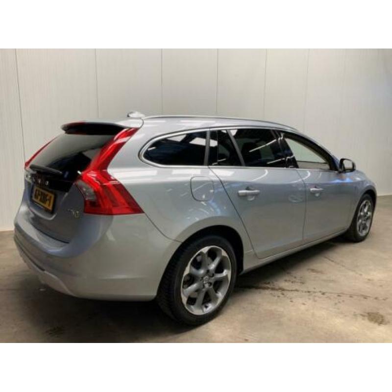 Volvo V60 1.6 DRIVe Ocean Race XENON-LEDER-NAVI-PDC-ECC-CRUI
