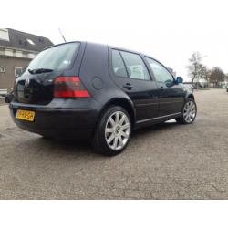 Volkswagen Golf 1.6 77KW 2002 Zwart 5Deurs Airco