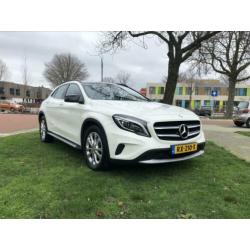 Mercedes GLA-Klasse Gla180 CDI Aut7 2015 Wit Panoramadak