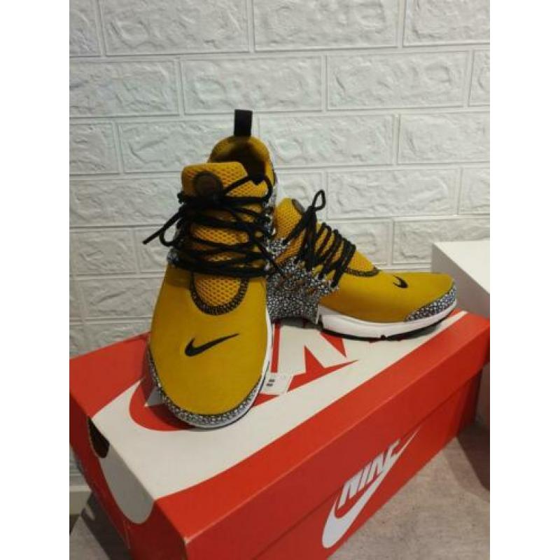 Limited Edition Nike air Safari schoenen maat 38.5