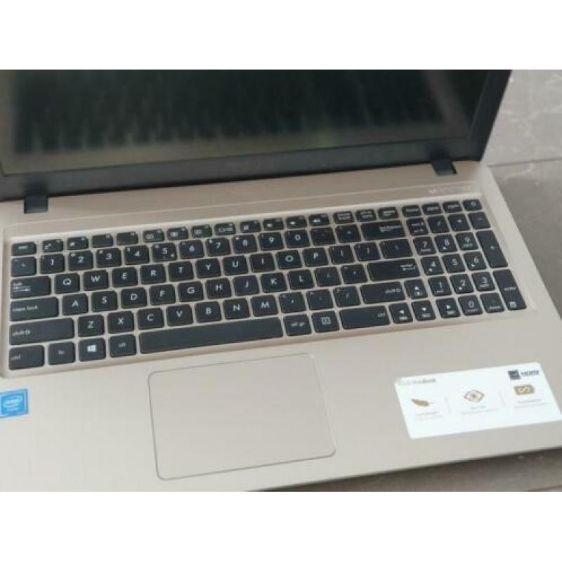Laptop Asus Vivobook