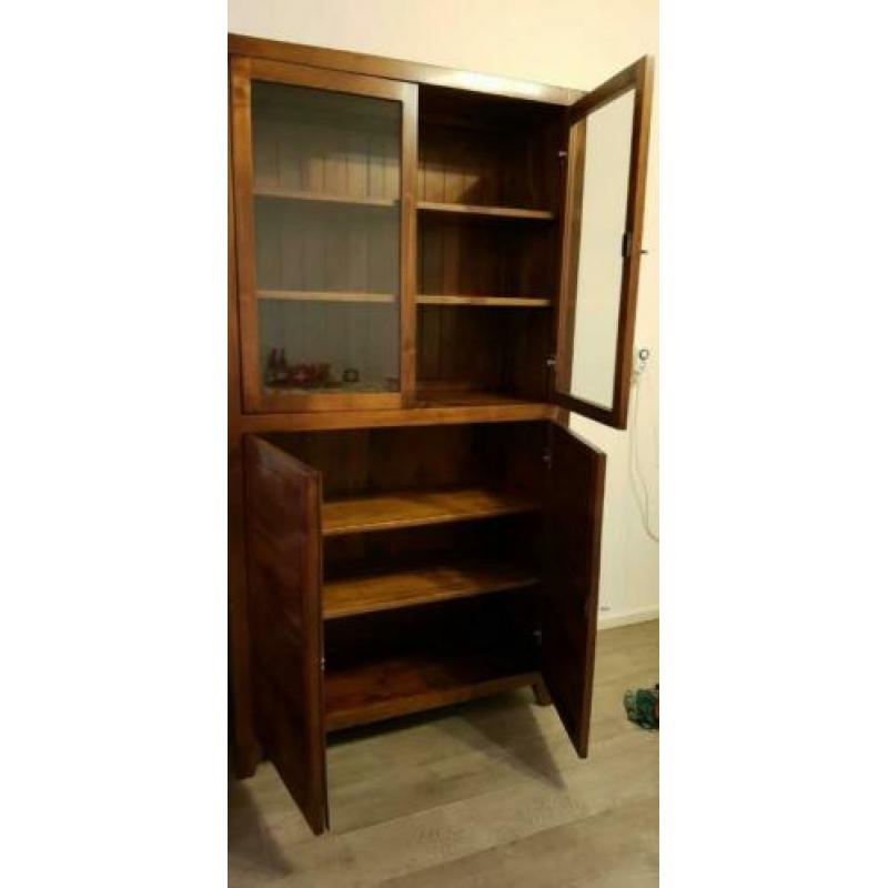 Mooie massief houten mahonie buffetkast / vitrinekast