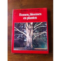 "Bomen, Bloemen en Planten" Gebonden 192 blz. Nieuw