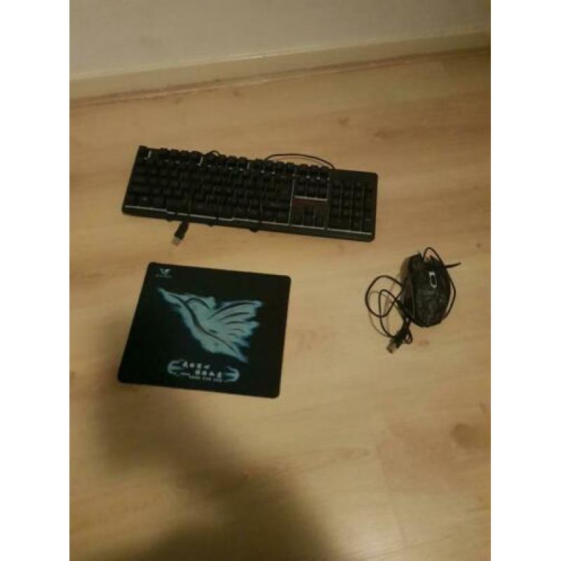Gaming toetsenbord en muis