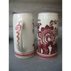 Twee Amstel bierpullen Delfts rood / handwerk