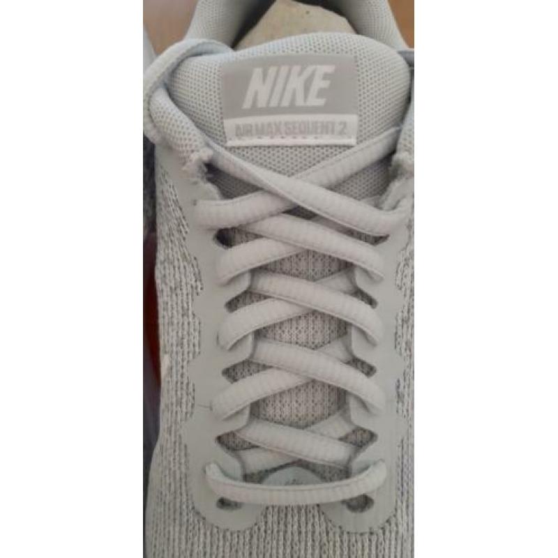 nieuw Nike Air Max Sequent maat 36 lichtgrijs