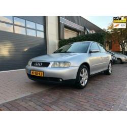 Audi A3 1.6 Attraction APK /airco / 5 drs / cruise control