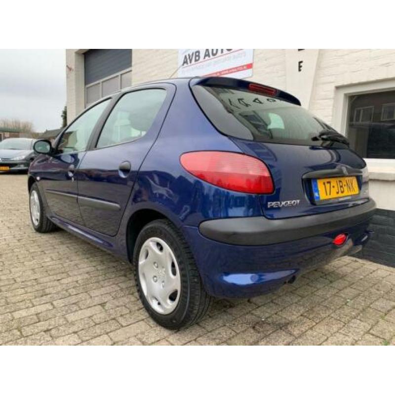 Peugeot 206 1.4 Gentry Clima