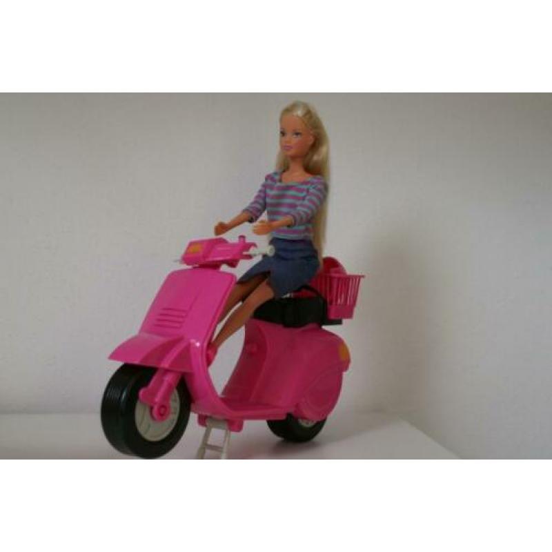 Barbie Frozen Disney Evi Pop Set Paard Scooter Accessoires