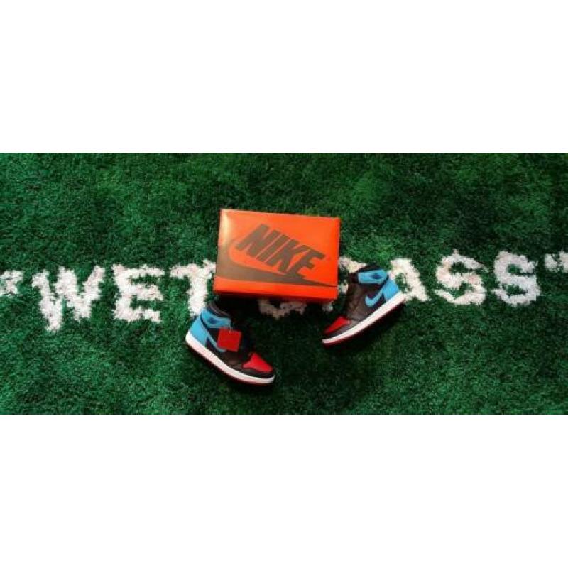 Nike Air Jordan 1 'Unc To Chicago' maat 42