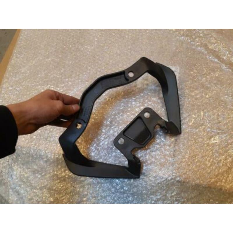 Aprilia SR Factory achterbeugel op pak beugel NIEUW