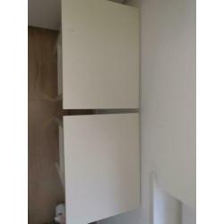 Set van twee nachtkastjes van Ikea Hemnes