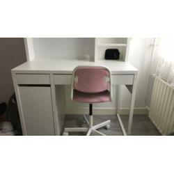 Bureau wit met stoel en kast