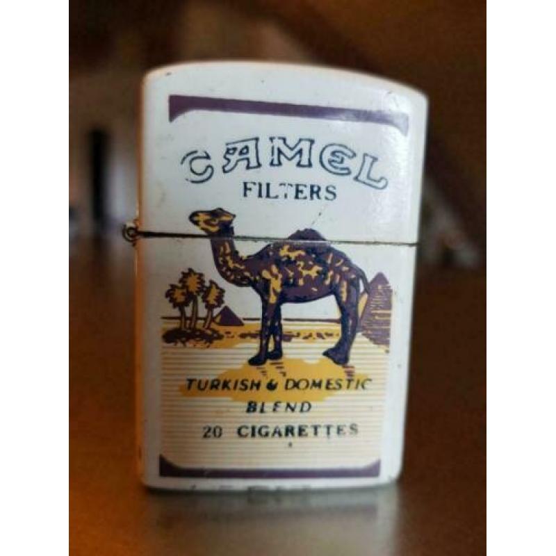 Zeldzame collectie Camel aanstekers