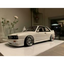 Uniek ! BMW M3 E30 Gr.A pro drive met 18 BBS velgen ! Nieuw