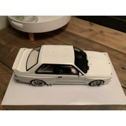 Uniek ! BMW M3 E30 Gr.A pro drive met 18 BBS velgen ! Nieuw