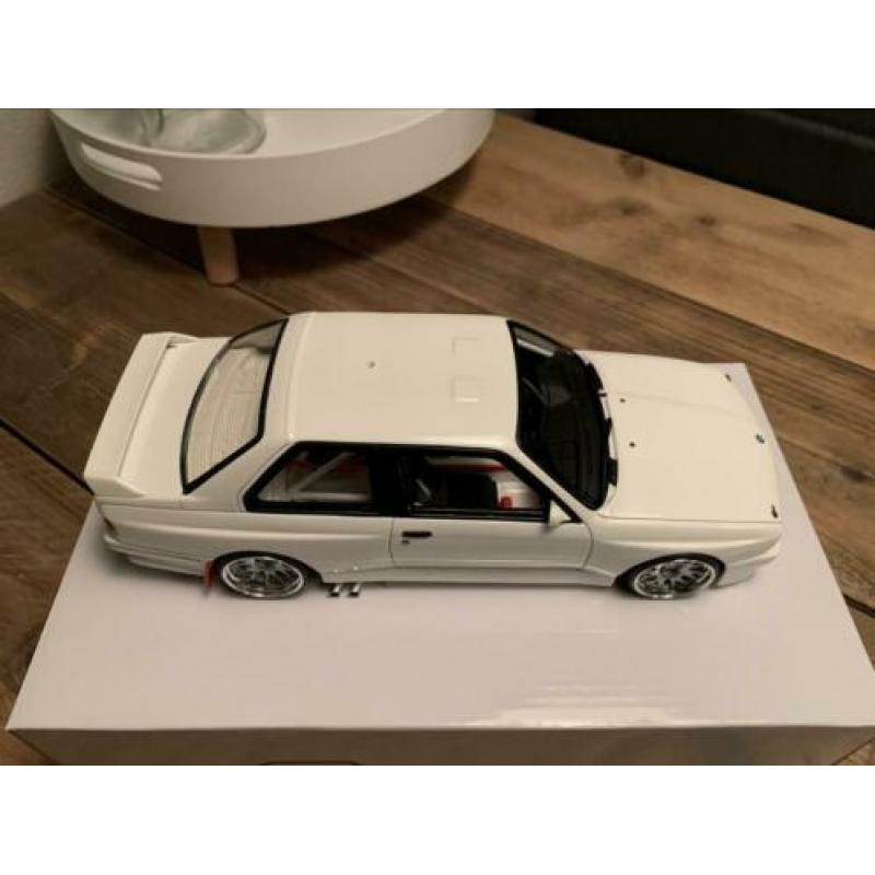 Uniek ! BMW M3 E30 Gr.A pro drive met 18 BBS velgen ! Nieuw