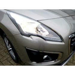 Peugeot 3008 Style 1.2 Puretech 130pk + Panorama - Led - Nav