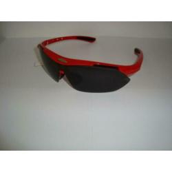 Nieuwe rode Sport Sunlover's zonnebril "STRAIGHT-EYE" € 4,50