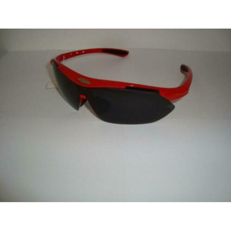 Nieuwe rode Sport Sunlover's zonnebril "STRAIGHT-EYE" € 4,50