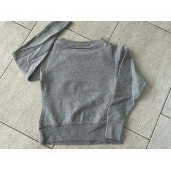 UITVERKOOP Kiddo meisjes truien mt. 110/116 + 122/128