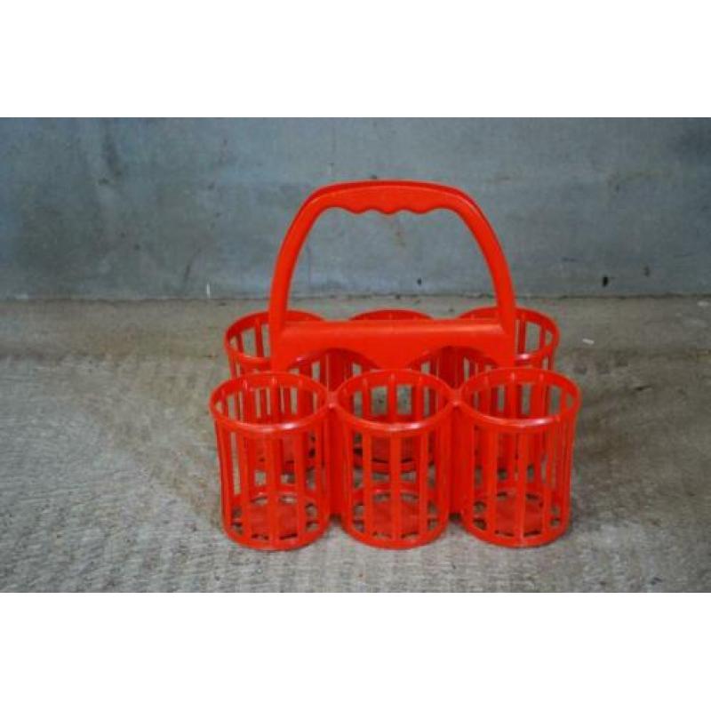 Vintage Oranje wasmand en flessenrek