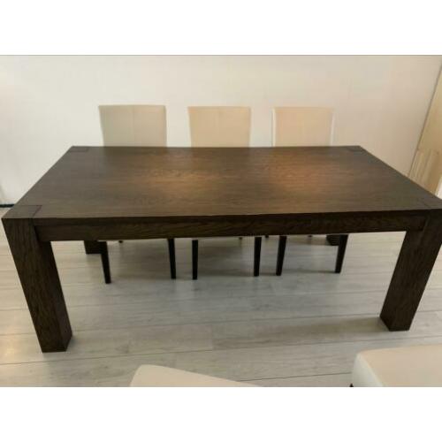 Bruine Eettafel 200x100cm met 6 GRATIS witte stoelen.